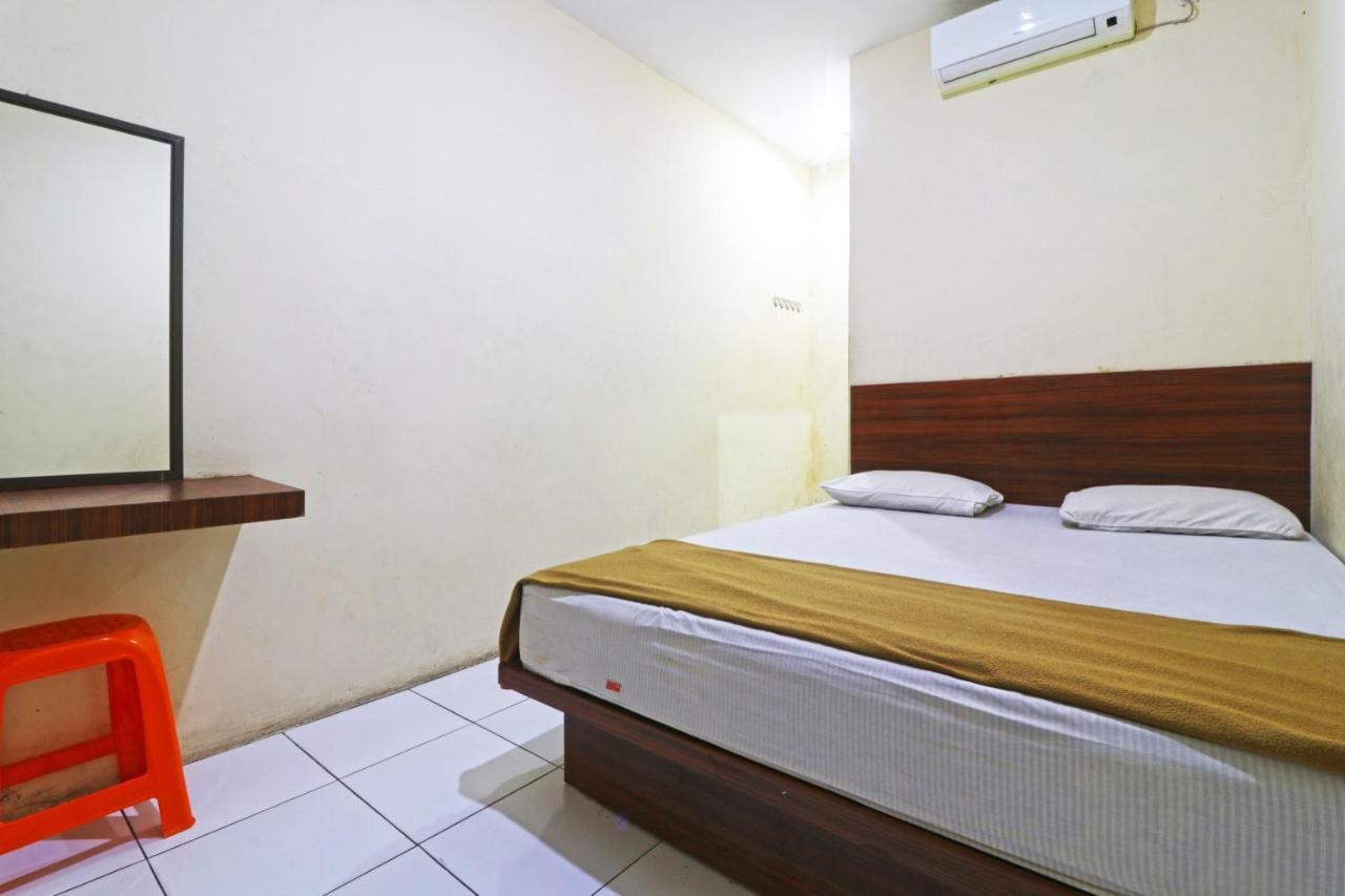 Guest House Taman Sari Syariah Pekanbaru Exterior photo